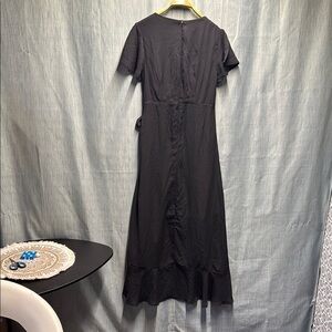 🏁 Elegant Black Maxi Dress size medium NWT